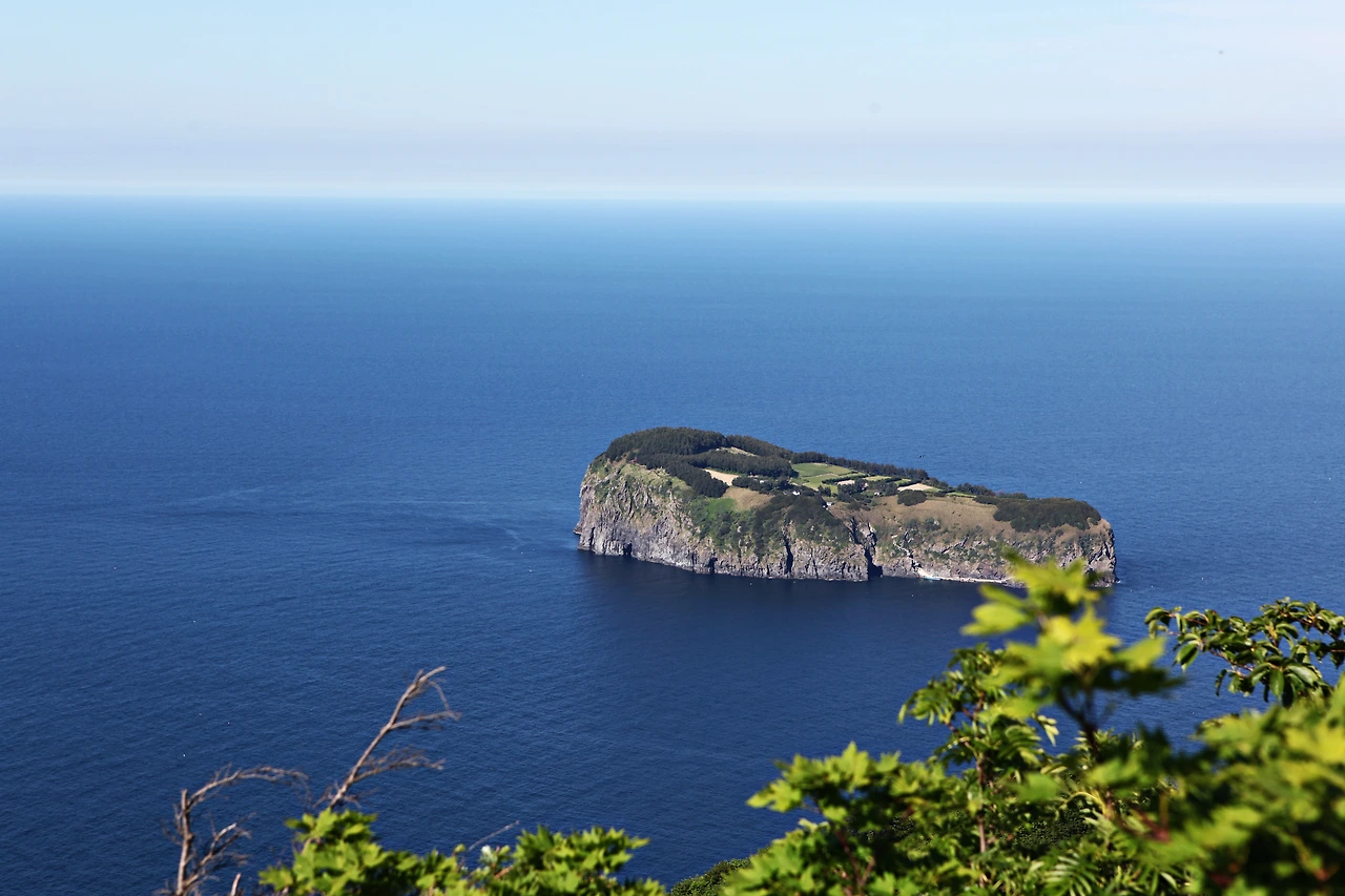 0013.jpg 내수전 전망대에서 죽도를 보니 단숨에 가고 싶어진다..JPG