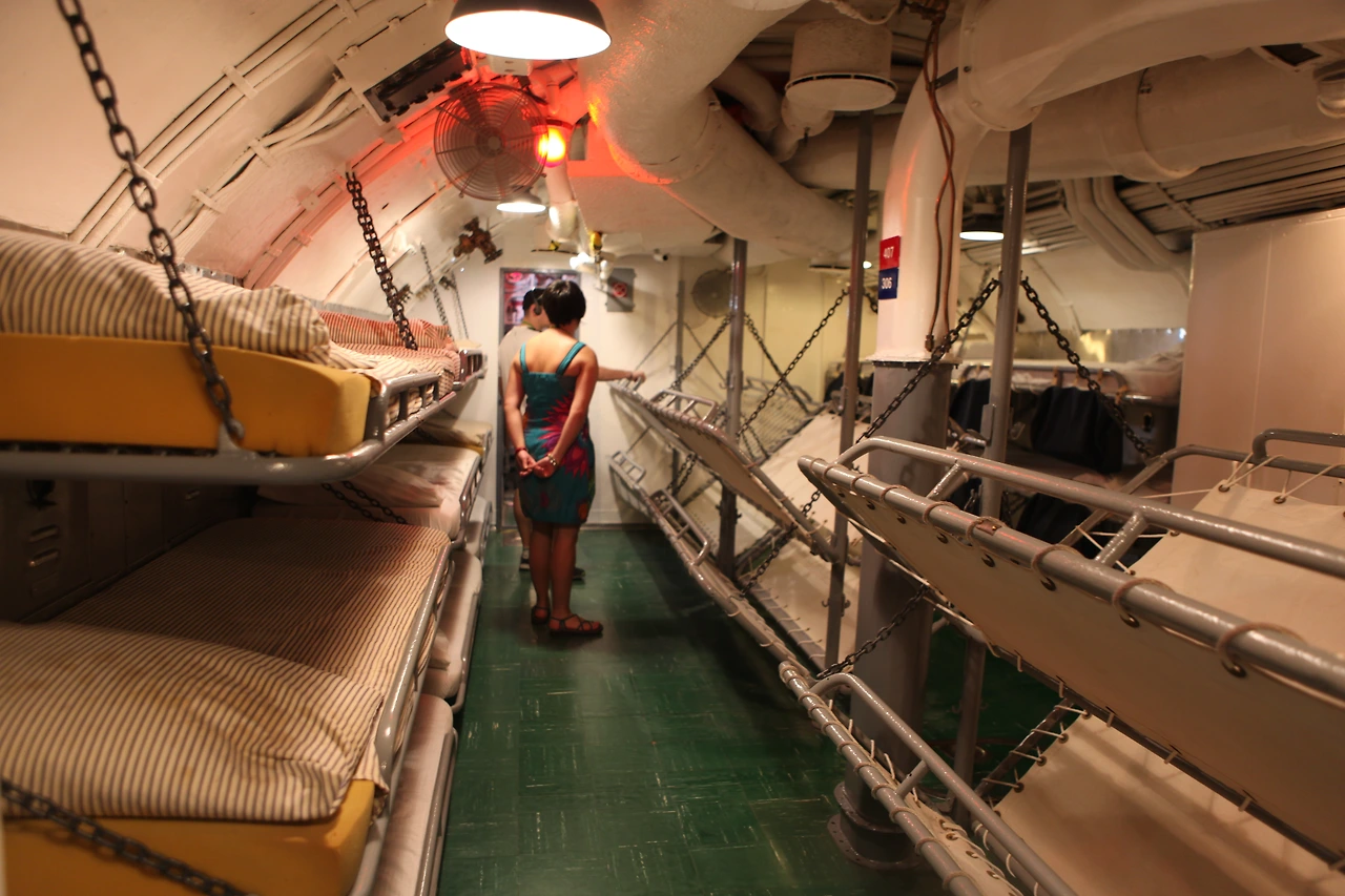 7. 잠수함 내부의 침대들이다..JPG