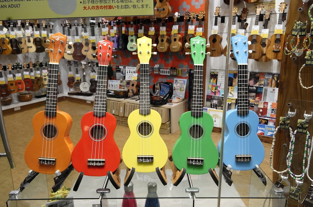 0005.jpg 거리에서 샵을 구경하는 것도 재미있다..JPG