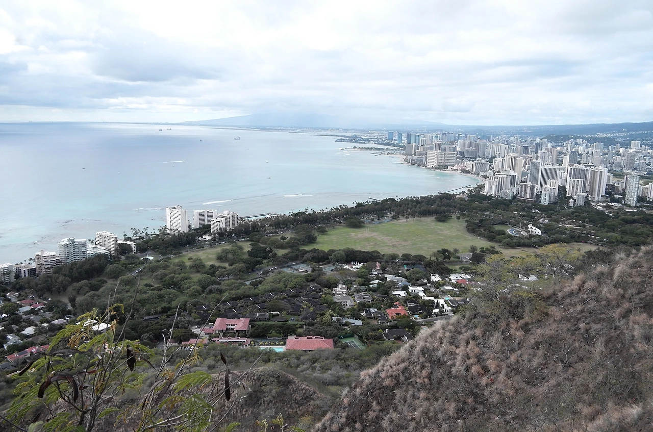 0001.jpg 다이아몬드헤드에 서서 하와이를 평정하다..JPG