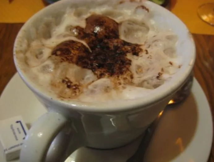 카타콤베 전 핫초코.JPG