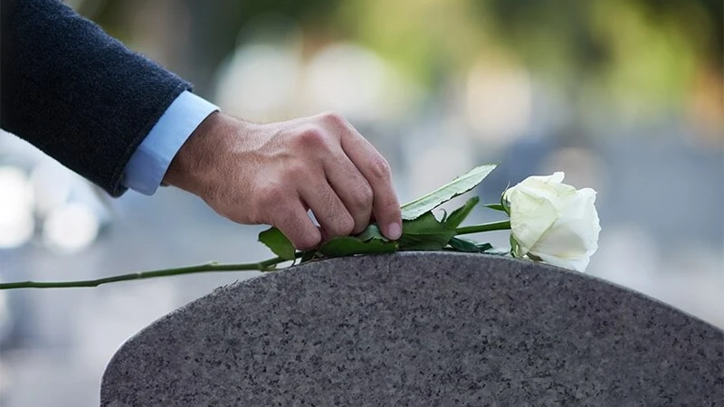 Sepultamento ou enterro.jpeg