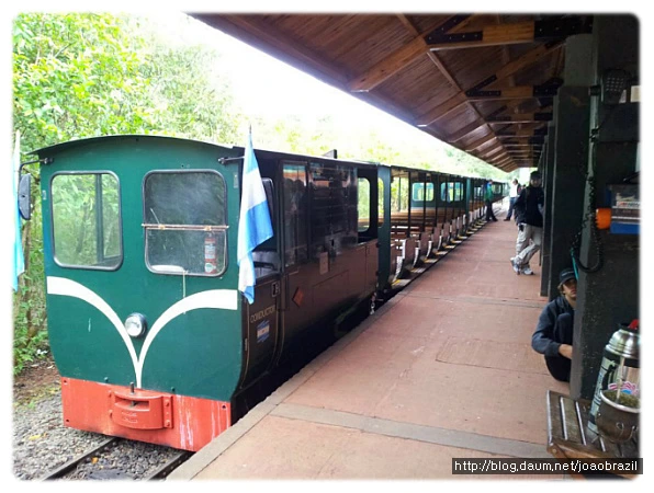 122CB94B4FDF571E0E70EF