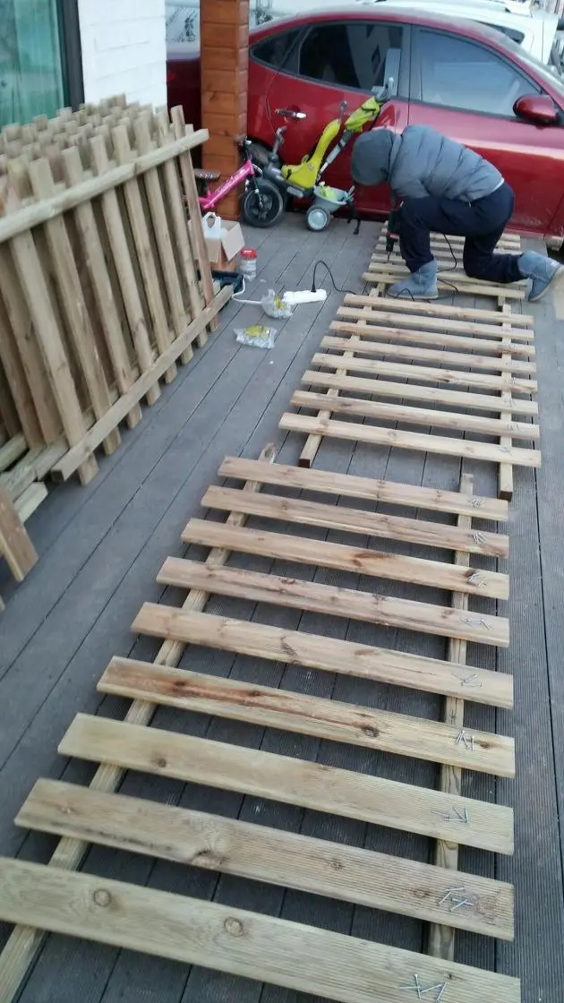 2552494C56925E4F08FDA7