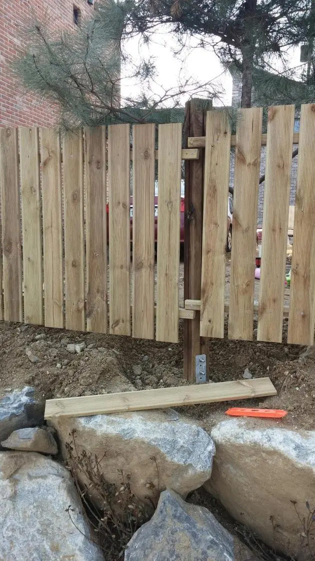 2421B93E56D3126B09688B