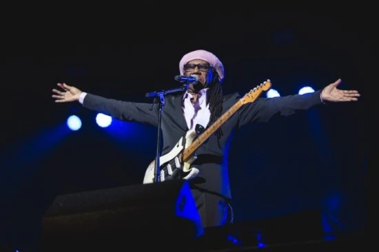 Roots-Picnic-NYC-by-Pip-Cowley-2016-5262-726x484.jpg?type=w3