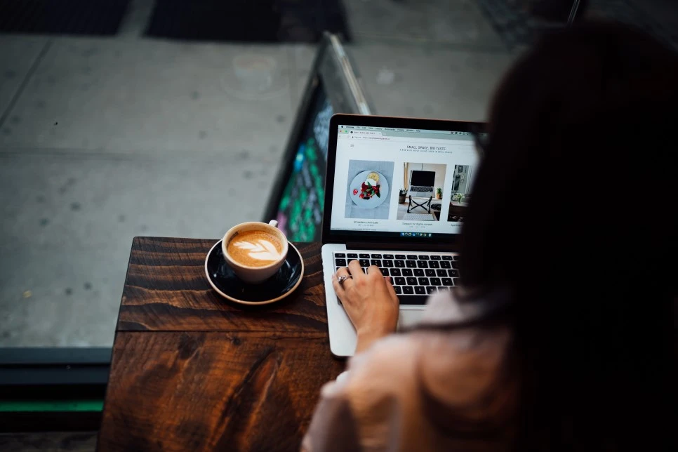 adam-gong-1046121-unsplash.jpg?type=w966