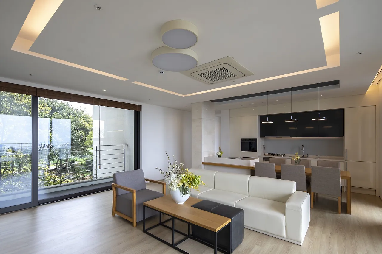 Korea_Jeju_Velum Resort Jeju 3.jpeg