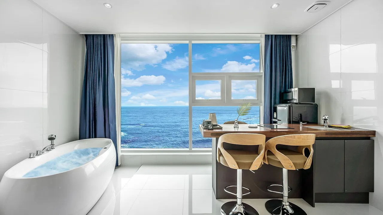 Korea_Gyeongju_Elafonisi Hotel 3.jpeg