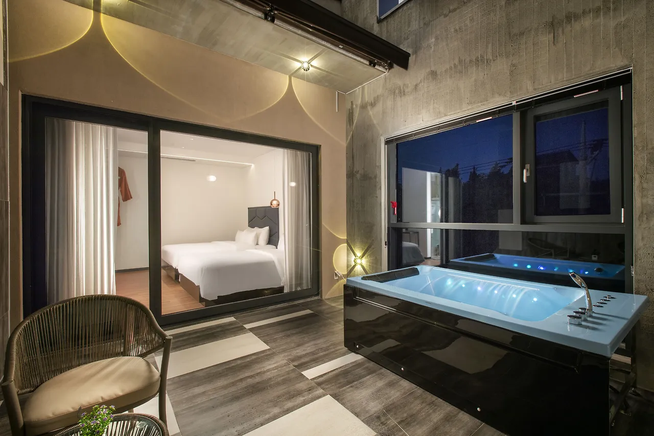 Korea_Jeonju_Neulpum Hotel 1.jpeg