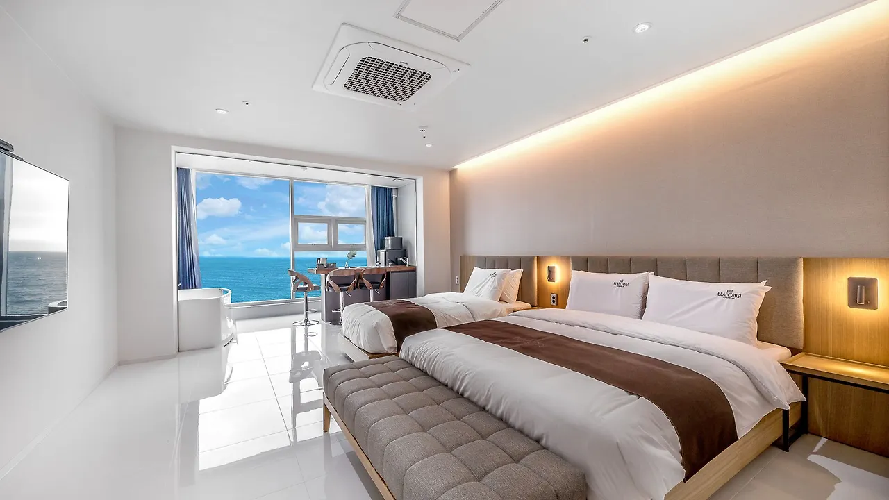 Korea_Gyeongju_Elafonisi Hotel 1.jpeg