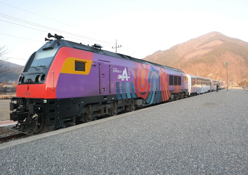 11_Korea_Gangwondo_Jeongseon_Arirang Train.JPG