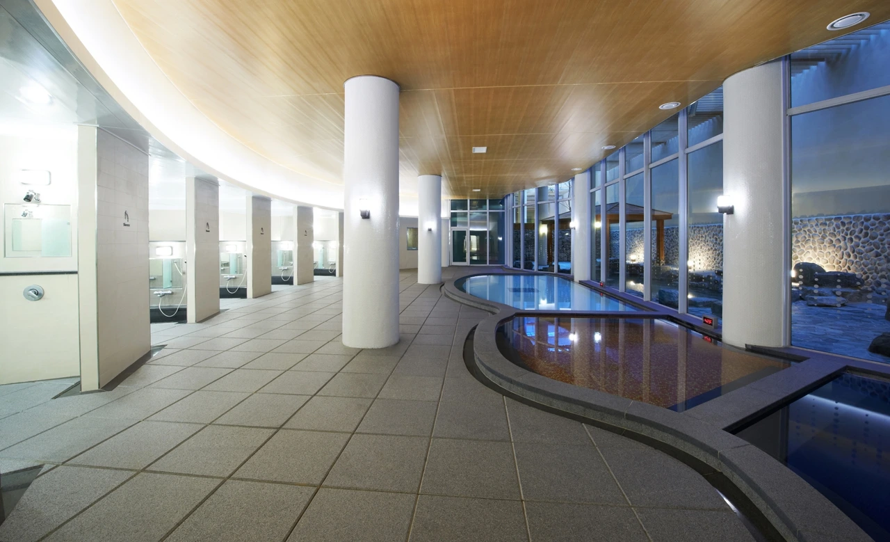 Korea_Pocheon_Hanwha Resorts Sanjeong Lake onsen.jpeg