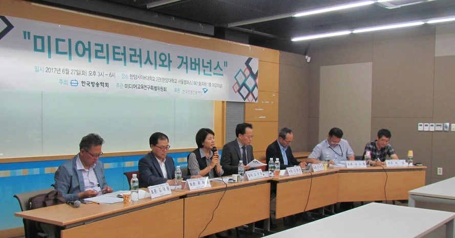 99C13E3359A919CE1372B4