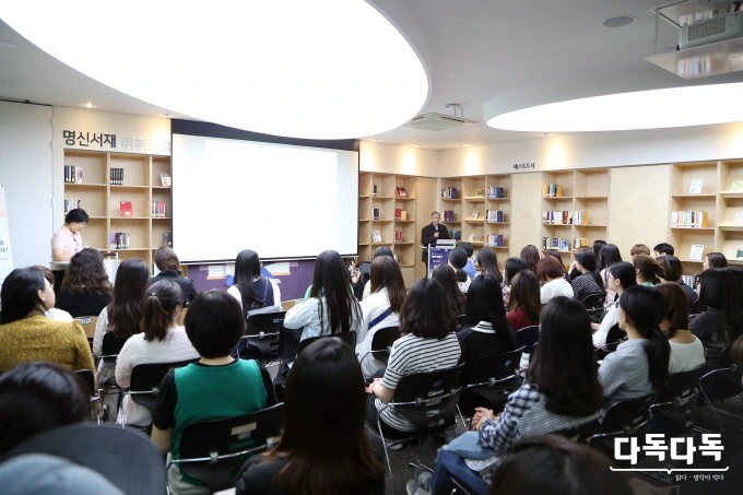 221E803757859945111E0F