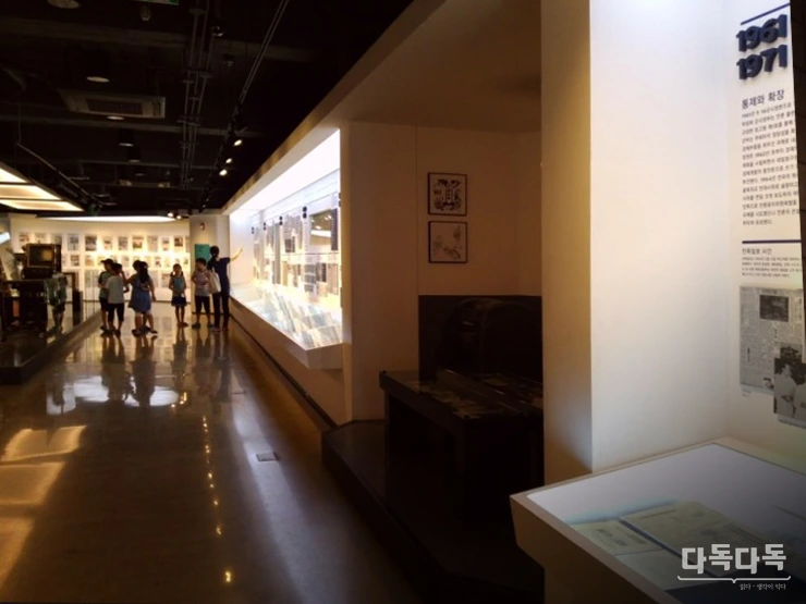 272E383B576C77A93602C3