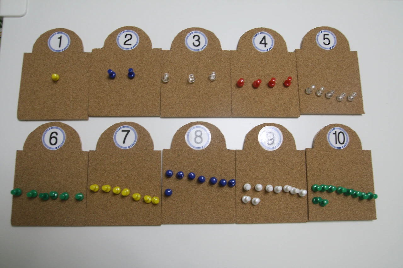 150515 코르크판에 핀 꽂기 038.JPG