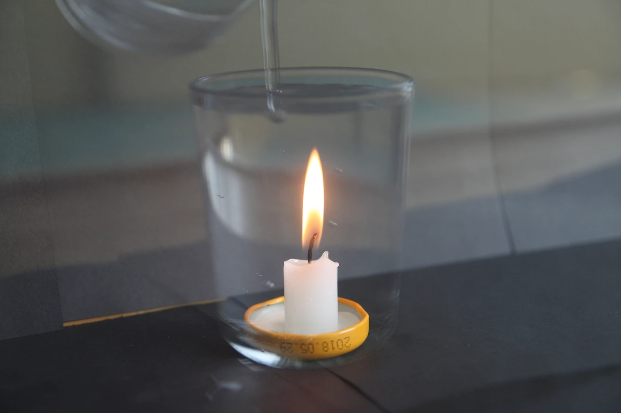 물을부어도불이꺼지지않는양초 메인 (4).JPG