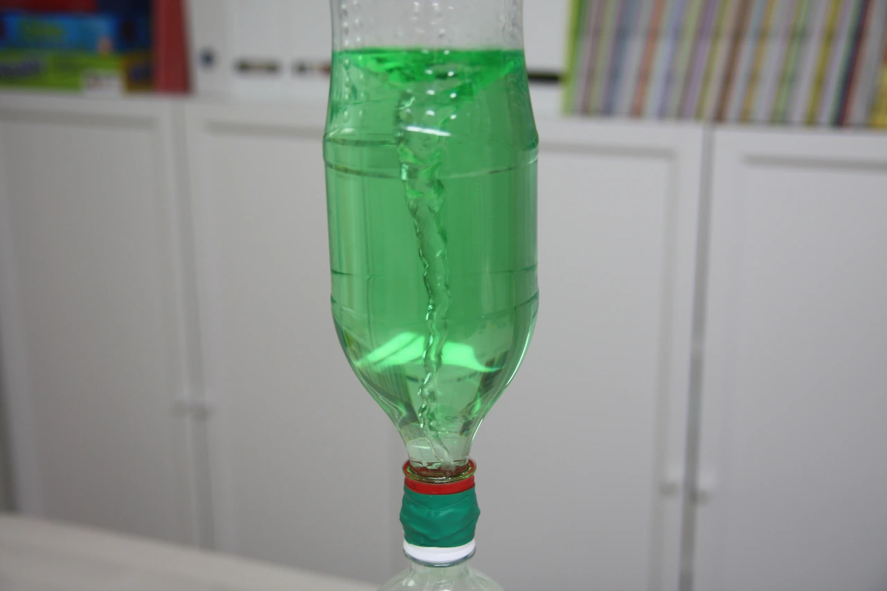 페트병 토네이도 06 (3).JPG