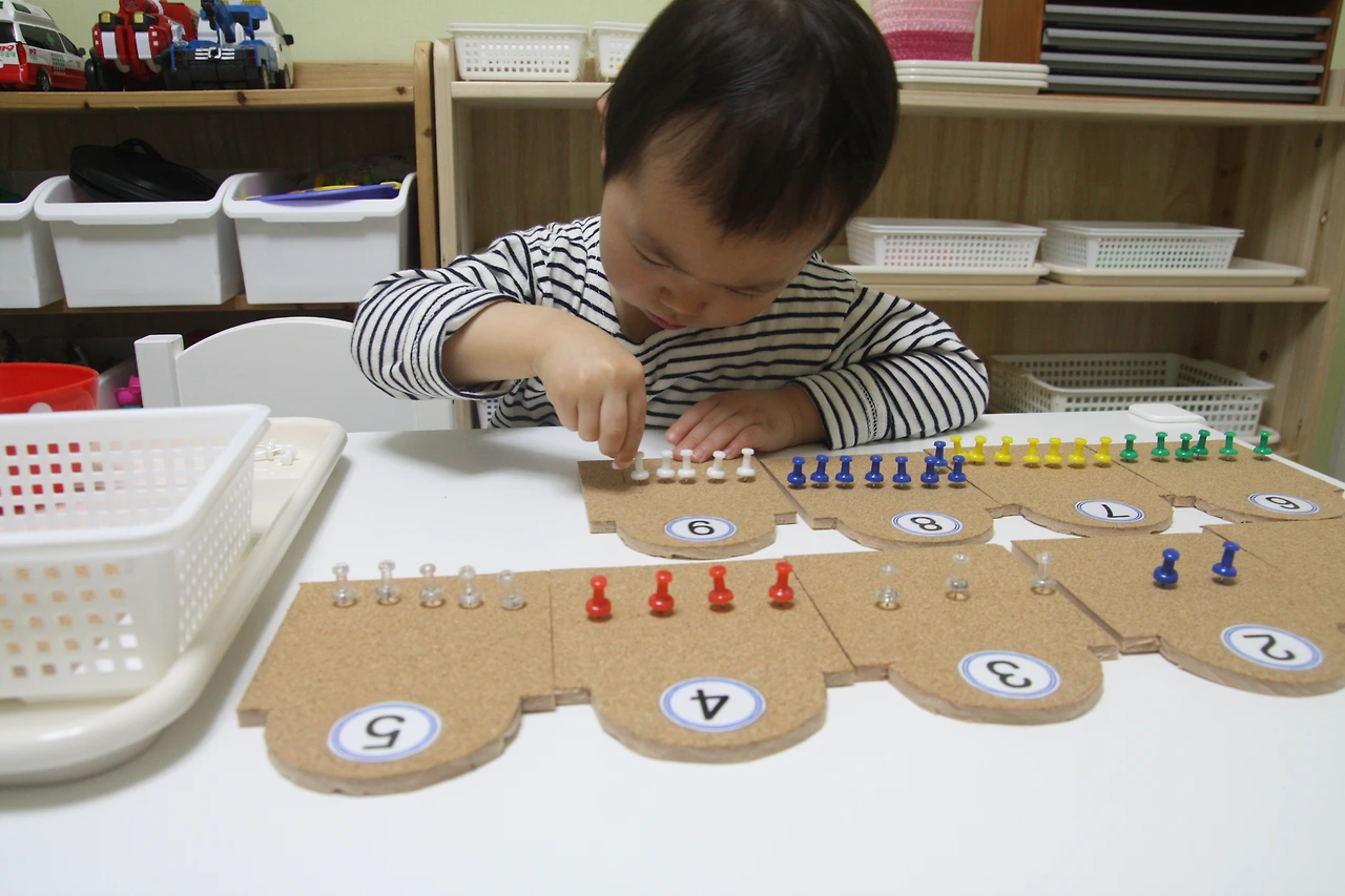 150515 코르크판에 핀 꽂기 029.JPG