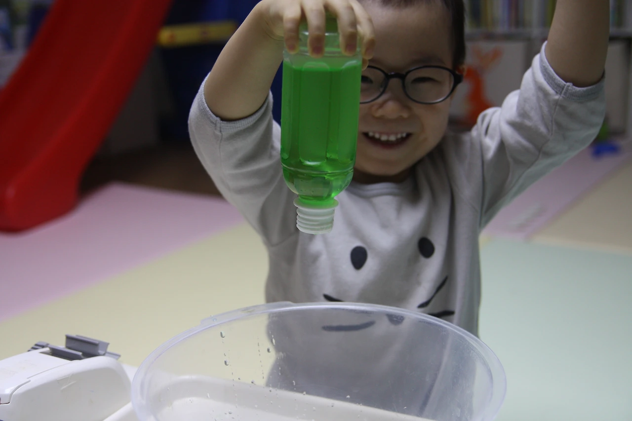 쏟아지지않는물병 04 (2).JPG