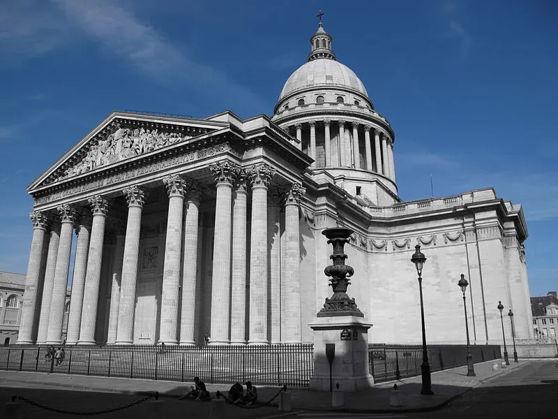 800px-Paris_Pantheon_Outside.JPG