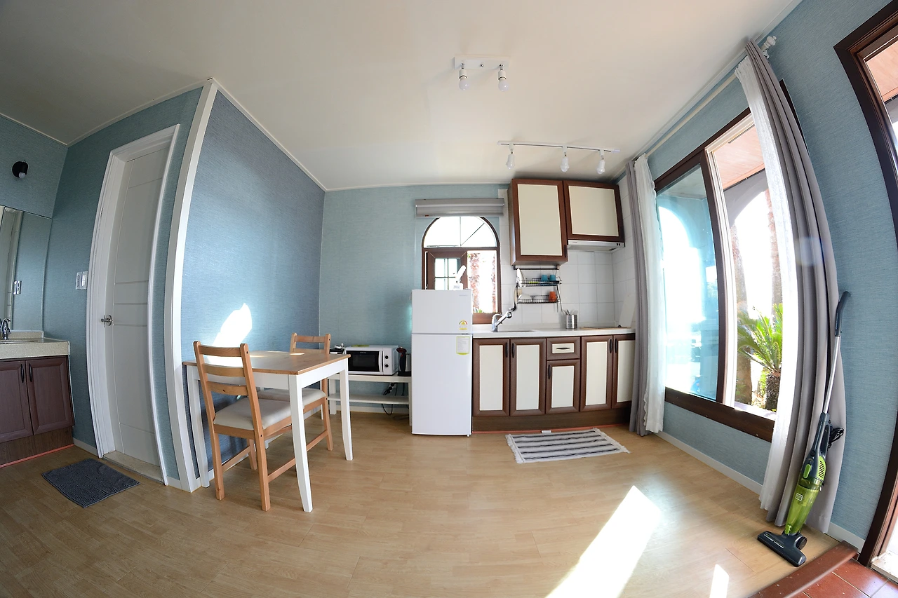 삼달-거실 (1).JPG