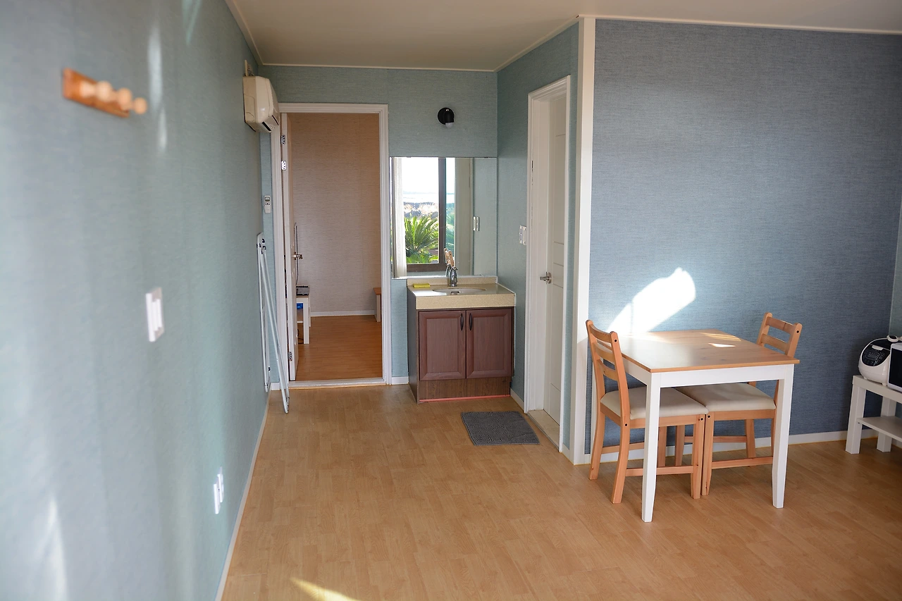 삼달-거실 (2).JPG