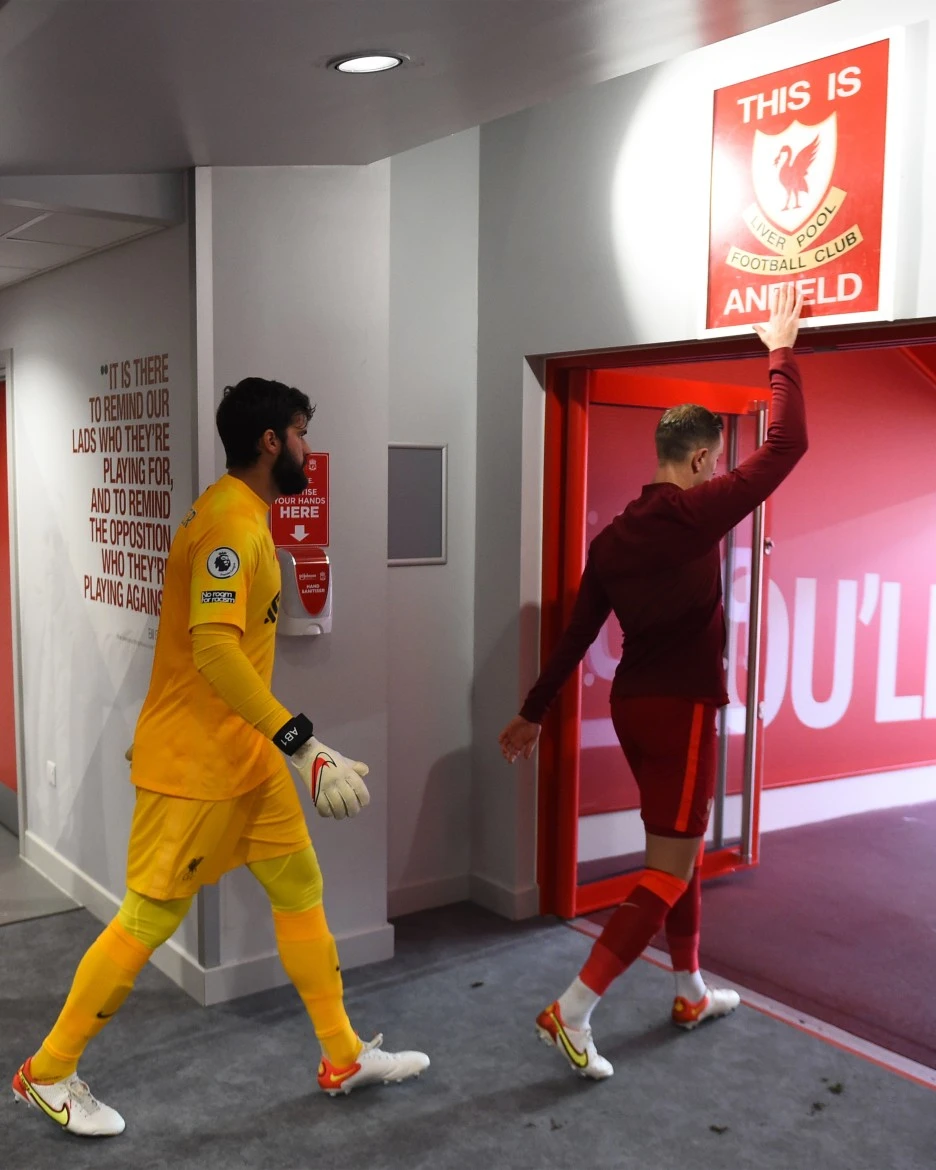 FD09vcgX0Acvbat.jpeg?type=w1