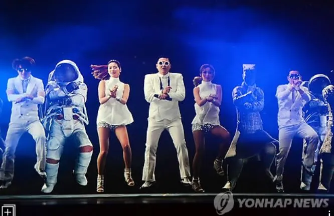 홀로그램 싸이.JPG