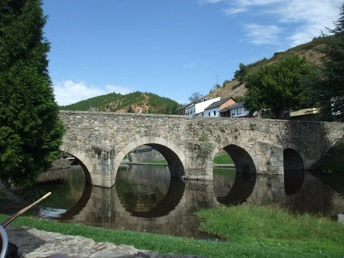 157742404FC0519F0D3CAB