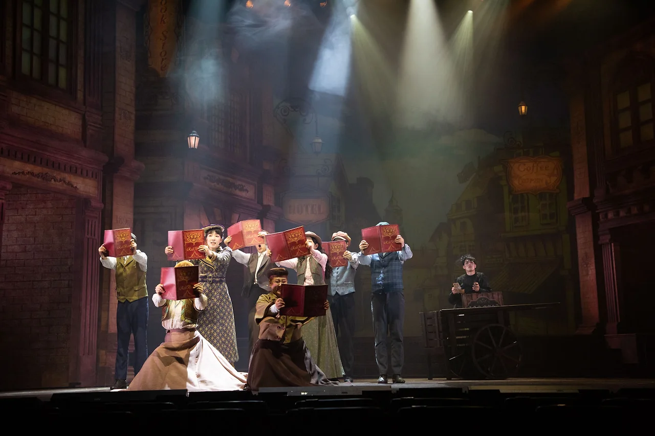 [레드북] 공연사진 3.jpeg