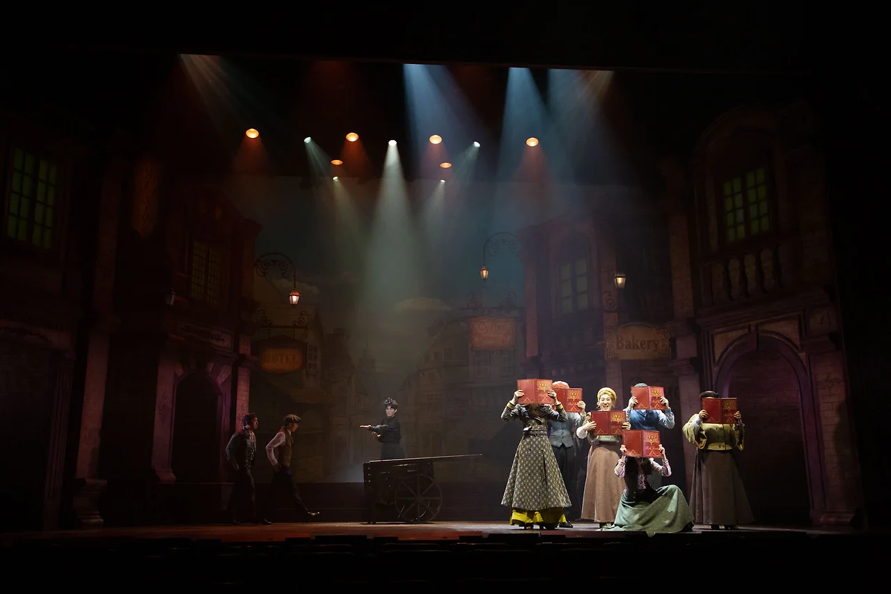 [레드북] 공연사진 4.jpeg