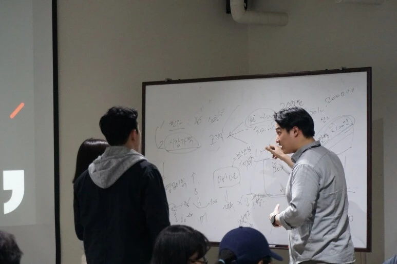 ULMmCG0kBHlO4pLzb0hx7p7Qow8