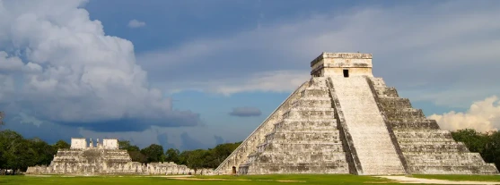 치첸잇사와 전사의신전.PNG