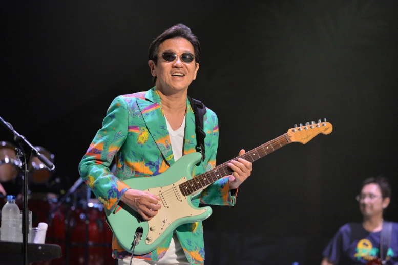 takanaka pastel suit.PNG