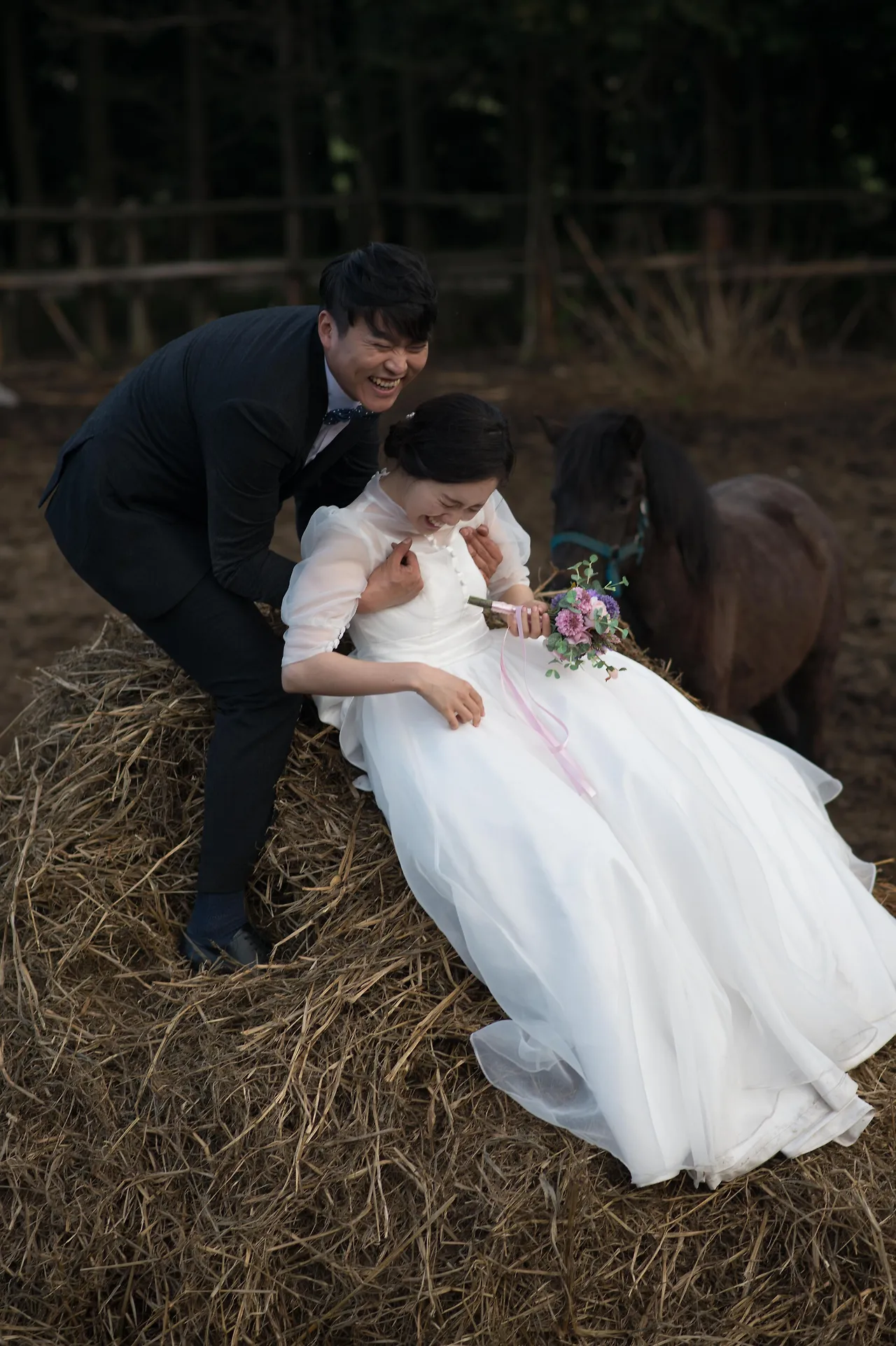 물 미역 건져지는 사진.JPG