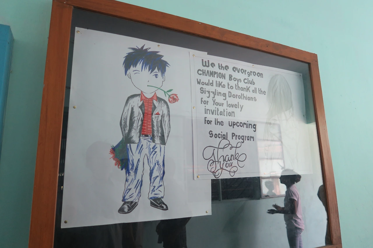 남학생들을 환영하는 게시판.JPG