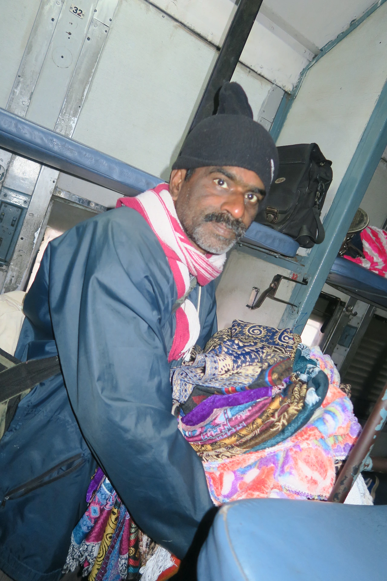 사진 2-추운 겨울 따뜻한숄 사세요..JPG