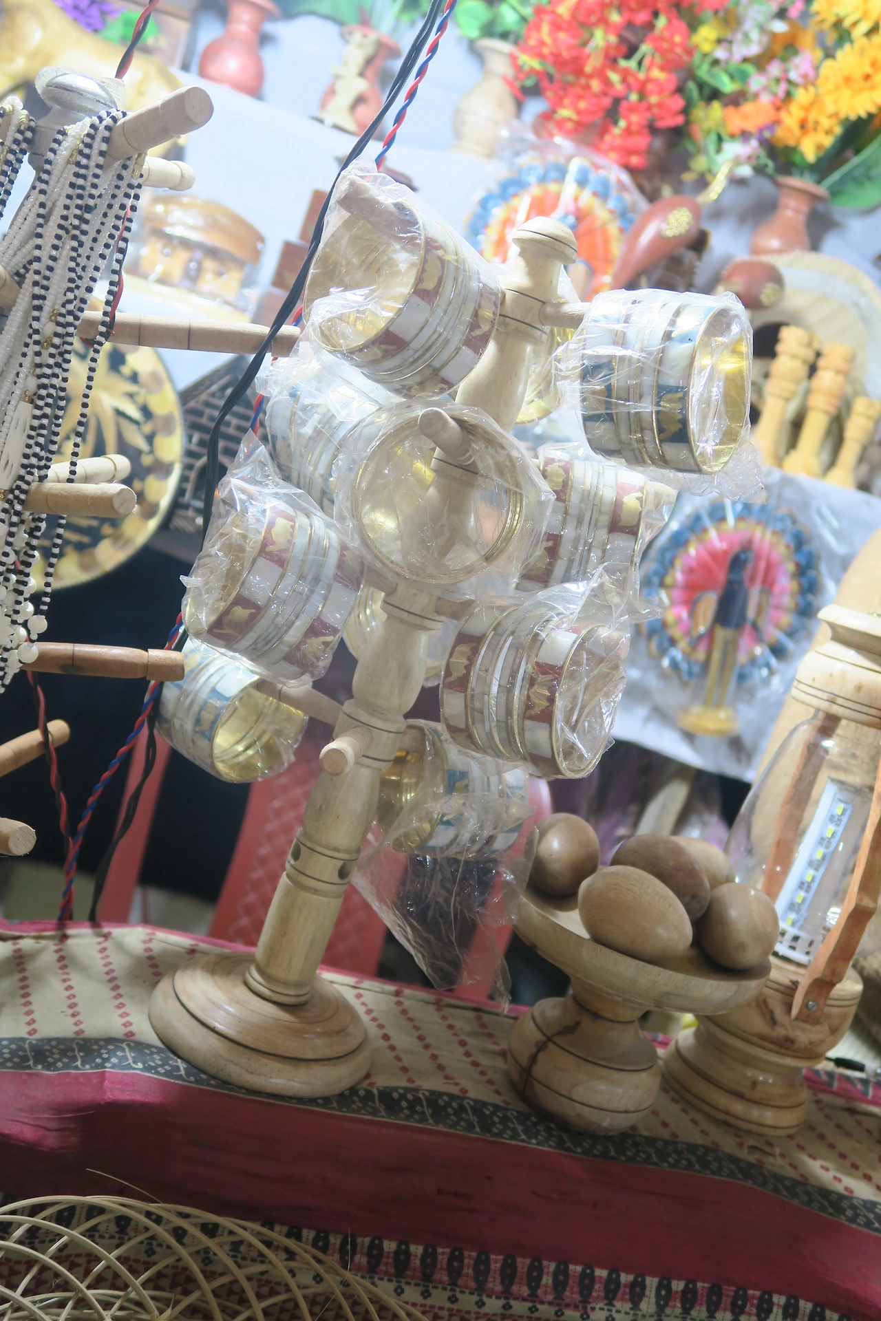 사진11-뱅글(인도 전통 팔찌)을 걸어 놓는 장식물.JPG