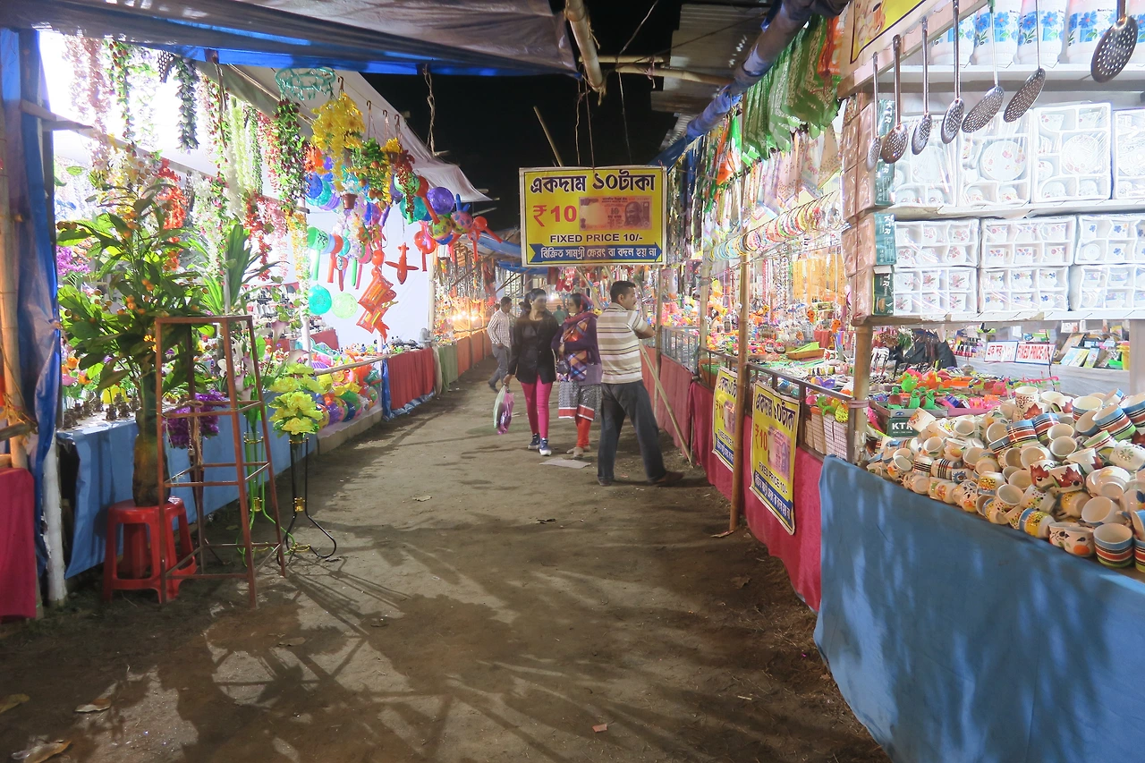 사진 2-모든 것이 10루피(180원)인 가게.JPG