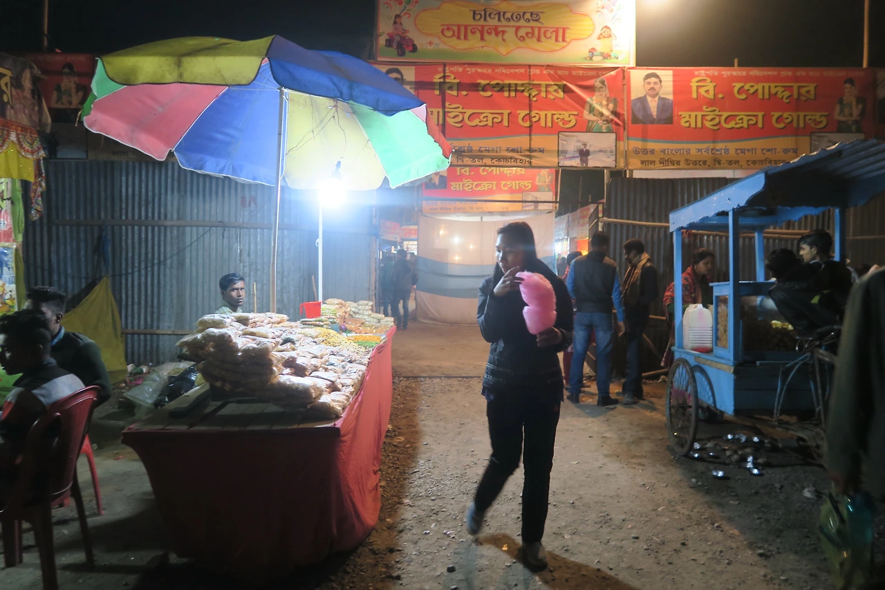 사진 1- 멜라의 시작은 항상 먹을 거리로 시작된다. (2).JPG