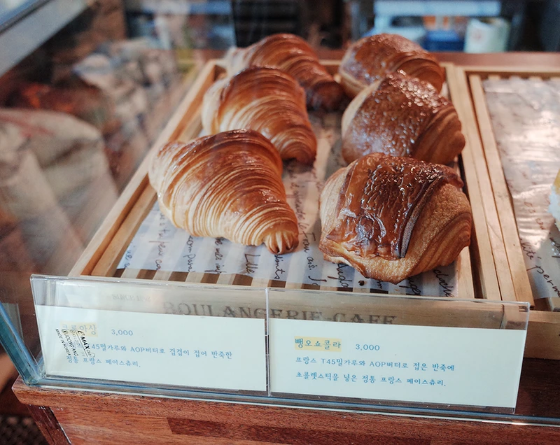 %EC%B6%98%EC%B2%9C%EB%B9%B5%EC%A7%91%EB%A7%9B%EC%A7%91_%EC%9E%90%EC%9C%A0%EB%B2%A0%EC%9D%B4%EC%BB%A4%EB%A6%AC_%EC%95%99%EB%B2%84%ED%84%B0_%EB%BA%91%EC%98%A4%EC%87%BC%EC%BD%9C%EB%9D%BC_%EC%95%84%EB%AA%AC%EB%93%9C%ED%81%AC%EB%A1%9C%EC%99%80%EC%83%81_06.png?type=w800