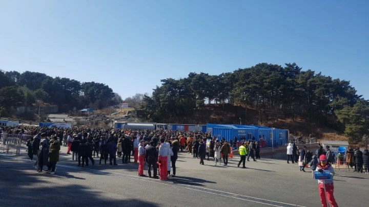 99E26A405A87FEF30B5D43