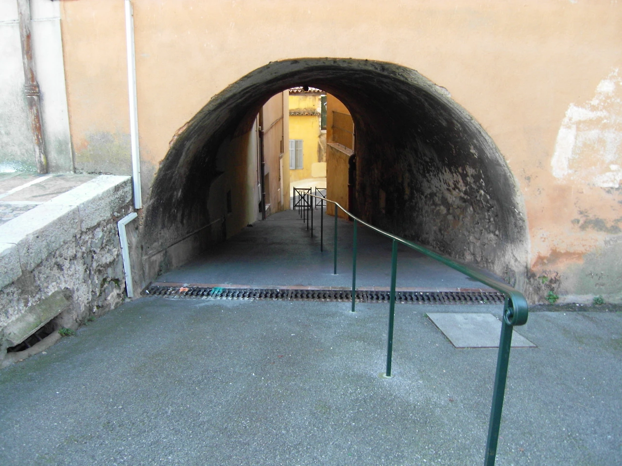 그라스, 파트릭 쥐스킨트 [향수] (1).JPG