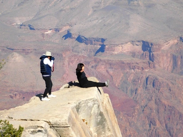 996A12335A1F61DA10A8EE