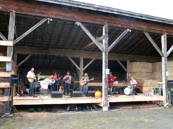 1933C84E4E8105BA35D389