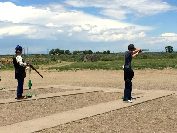 22017D38575F853124F0F3