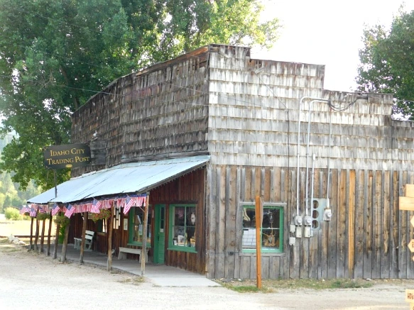 990F823359A8A08E0E253B