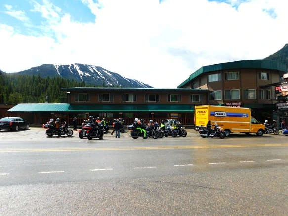 995B3A3D5B3B028F3413D6